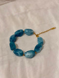 Chunky blauwe kralen armband
