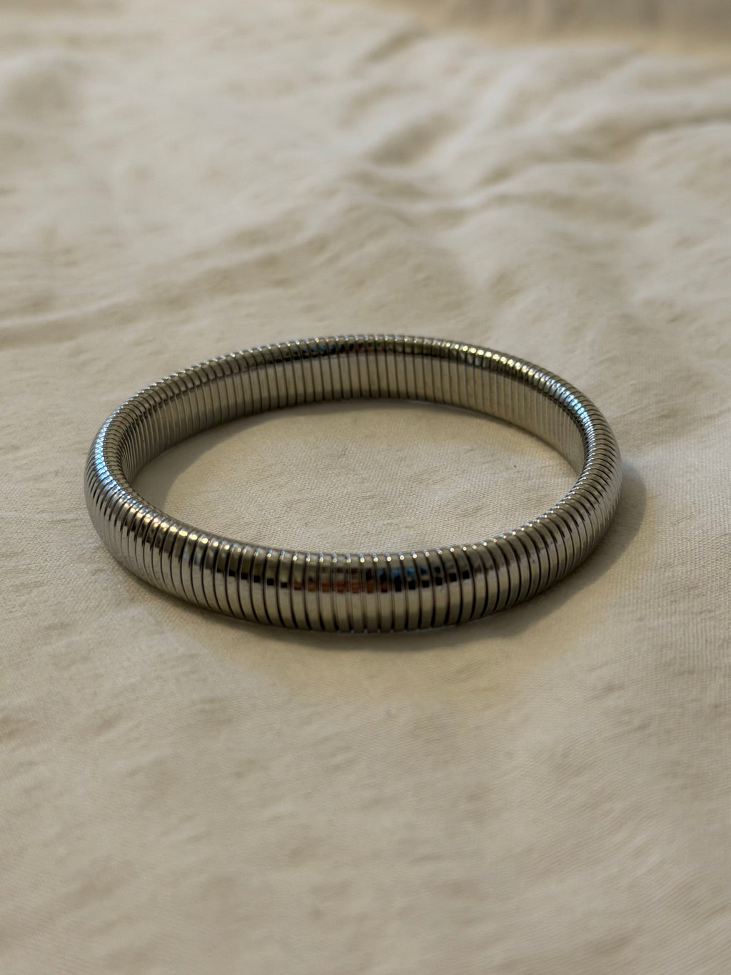 Ribbed bangle small