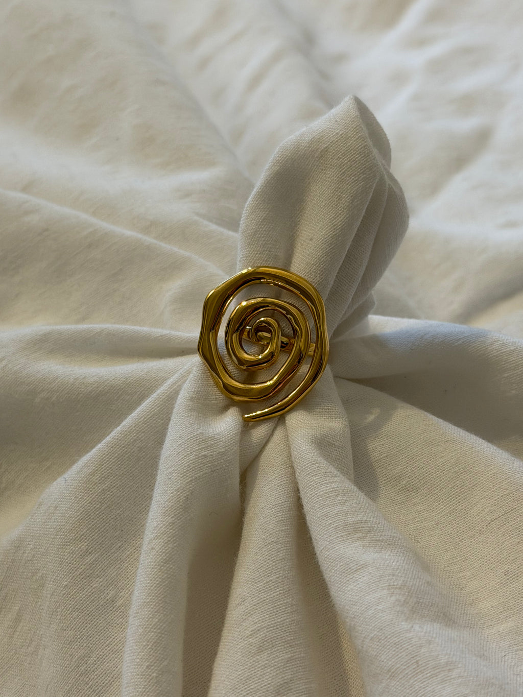 Swirl ring