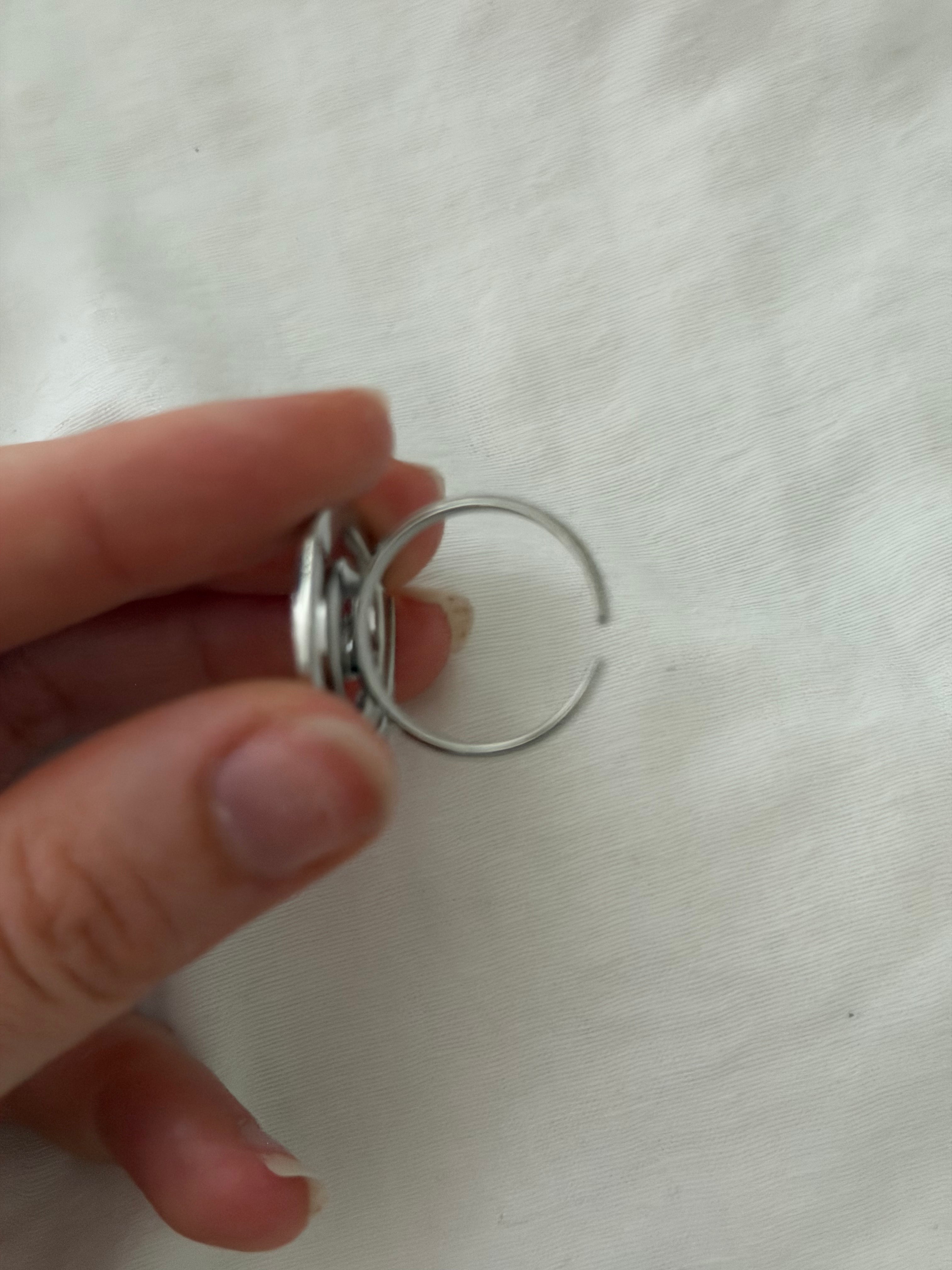 Swirl ring