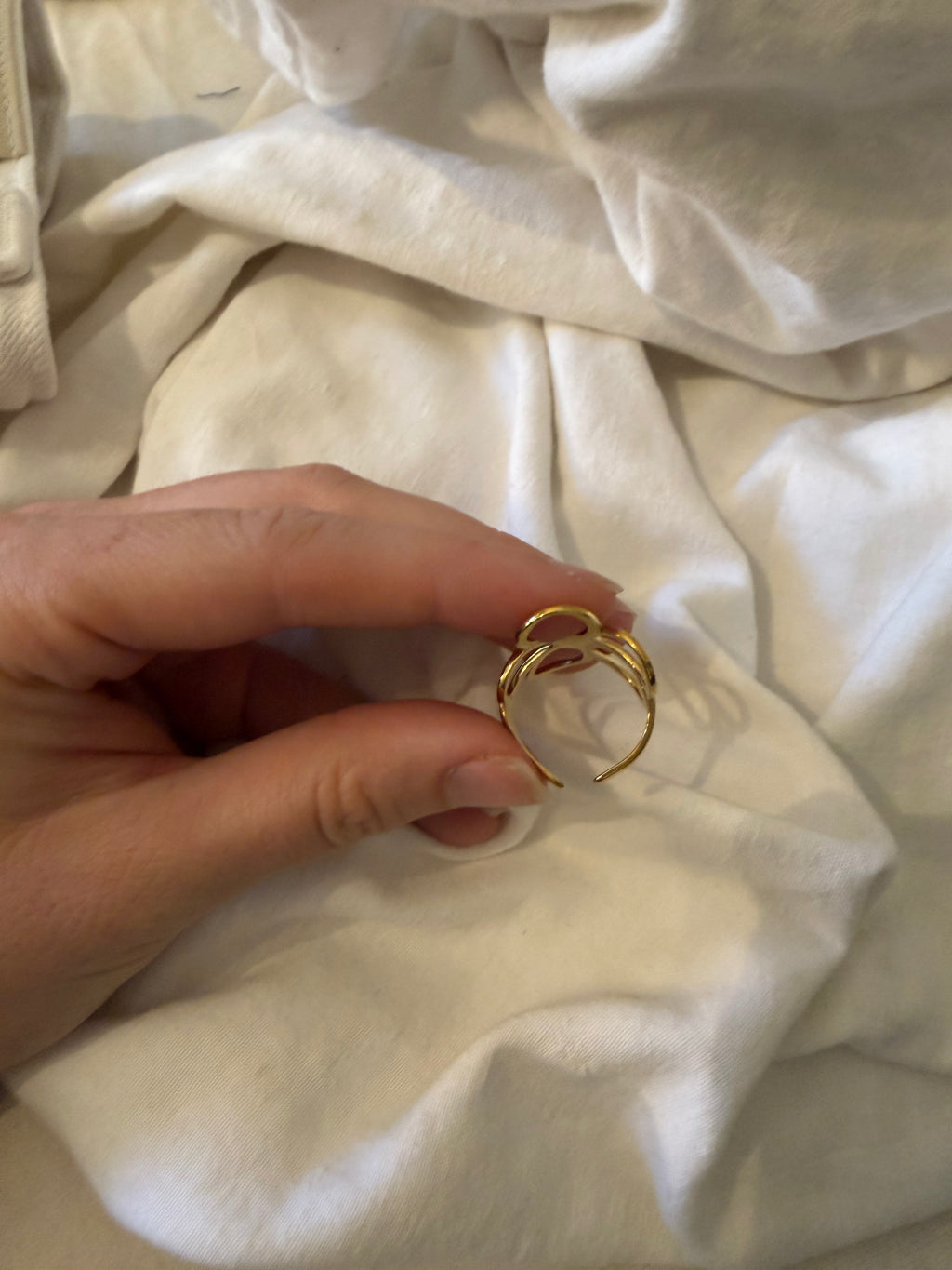 Open flower ring